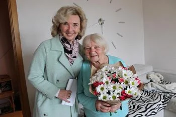 Ветеранов системы здравоохранения региона поздравили с Днем Победы Ветеранов системы здравоохранения региона поздравили с Днем Победы